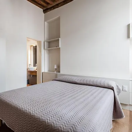 Centro Vicolo San Pierino 8 ルッカ